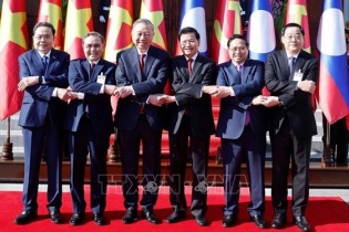 Việt Nam - Lào thúc đẩy gắn kết chiến lược toàn diện