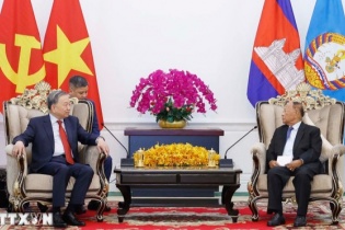 Tổng Bí thư Tô Lâm hội kiến Chủ tịch danh dự CPP Heng Samrin