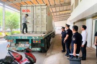 Hải quan phát hiện 325.000 bao thuốc lá ESSE giả