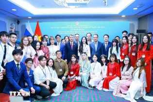 Thủ tướng: Cộng đồng người Việt tại Nga là cầu nối vững chắc của quan hệ hai nước
