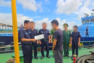 Phát hiện tàu chở hơn 70.000 lít dầu FO không rõ nguồn gốc