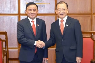 Tăng cường hợp tác Việt Nam - Singapore trên các kênh