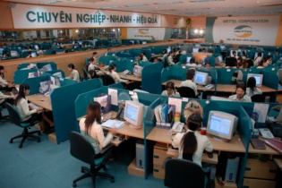 Viettel giảm 50% giá cước gọi đến tổng đài hỗ trợ