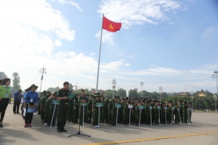 Hơn 130 học sinh tham gia học kỳ quân đội "Em là chiến sỹ 2016"