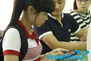 Thu phí xét tuyển đại học, cao đẳng qua... tin nhắn