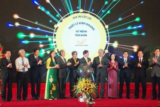 VNPost hướng đích doanh thu 1 tỷ USD