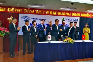 Vinaconex bắt tay với "gã khổng lồ" Hyundai E&C 