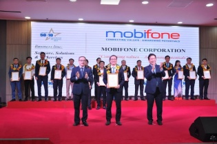 MobiFone nhận cú đúp danh hiệu doanh nghiệp CNTT hàng đầu Việt Nam 2019
