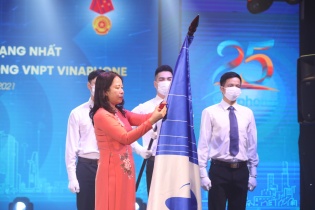 VinaPhone đón nhận Huân chương Lao động hạng Nhất