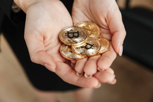 Cuối năm, người Việt tìm kiếm Coin, chứng khoán tăng tới 2.000%