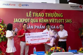 Thuê bao MobiFone trúng Jackpot qua kênh Vietlott SMS nhận giải gần 67 tỷ đồng