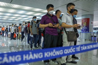 “Chứng khoán” hạ nhiệt, “du lịch” nóng bỏng trên bảng tra cứu thông tin trên mạng 