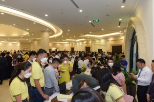 300.000 môi giới bất động sản phải có chứng chỉ, phải hoạt động qua sàn giao dịch