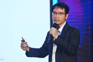 "Xóa điểm mù, hạn chế tai nạn giao thông bằng AI" 
