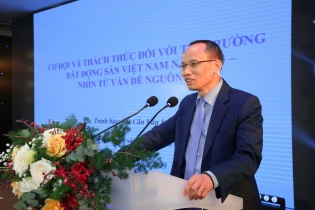 "Doanh nghiệp bất động sản cần giảm đòn bẩy tài chính, hạn chế đầu tư dàn trải"