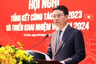 Bộ trưởng Nguyễn Mạnh Hùng: Năm 2024 sẽ ứng dụng mạnh mẽ AI và trợ lý ảo
