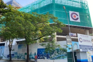 Vắng bóng nhà ở bình dân, khan hiếm căn hộ trung cấp