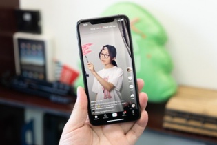 Gen Z, Gen Y chơi game, lướt mạng xã hội từ 5 - 7 giờ/ngày