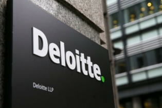 Deloitte: AI giúp tiết kiệm khoảng 70 tỷ USD/năm