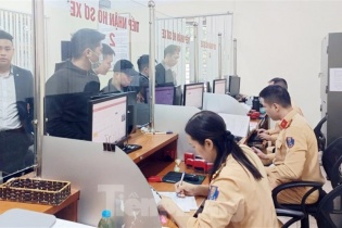 Rút ngắn thời gian cấp đổi giấy phép lái xe, giảm 30% phí đăng ký xe