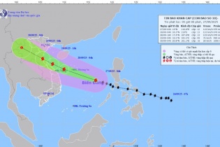 Bão số 10 Bualoi đang hướng vào miền Trung, giật cấp 16, mưa cực lớn
