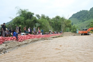 Thủ tướng yêu cầu chủ động ứng phó nguy cơ mưa to, lũ lớn, sạt lở đất 