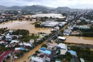 Hỗ trợ người dân và doanh nghiệp 9 tỉnh miền Trung khắc phục thiệt hại do bão lũ