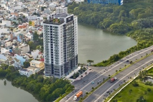 Tái cấu trúc giúp Nhà Hoà Bình “hạ nhiệt” áp lực tài chính, triển vọng cải thiện từ 2026