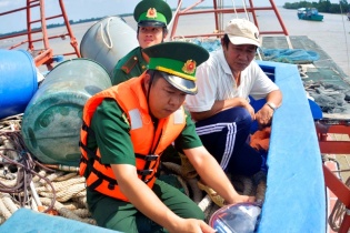 Tổ chức Đoàn kiểm tra liên ngành kiểm tra khai thác hải sản bất hợp pháp