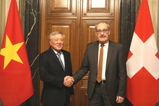 Việt Nam mong muốn tăng cường hợp tác với Thụy Sĩ phát triển Trung tâm tài chính quốc tế