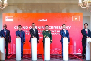 Viettel mở “đầu cầu chiến lược” tại Singapore
