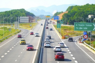 Tiếp tục tháo gỡ vướng mắc, đẩy nhanh tiến độ các công trình, dự án trọng điểm