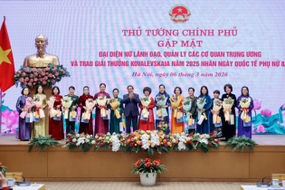 Phụ nữ Việt Nam là lực lượng nòng cốt, nhân tố kiến tạo tiến trình đổi mới và phát triển