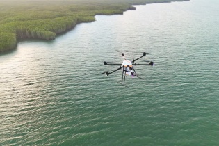 Cái bắt tay đầu năm mới: Đưa kinh tế không gian tầm thấp bảo vệ biển đảo và thềm lục địa