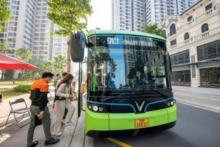 Thực hiện tiết kiệm năng lượng, thúc đẩy chuyển dịch năng lượng và phát triển giao thông điện