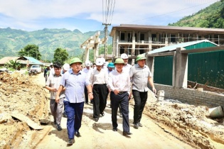 Kiểm tra tiến độ dự án xây trường phổ thông nội trú liên cấp tại Tuyên Quang