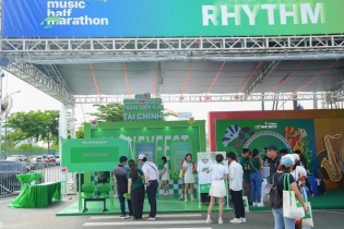 Giải mã sức nóng của "Moneyfestation": Cách FE CREDIT "chạm sóng" Gen Z tại VPBank Music Half Marathon 2026