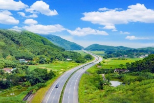 Ưu tiên đầu tư nâng cấp, mở rộng cao tốc 2 làn xe thành cao tốc hoàn chỉnh