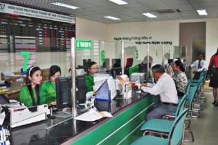 Ngân hàng đồng loạt tăng giá USD thêm 70 đồng sau khi tỷ giá tăng 1%