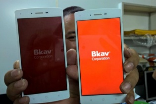 Nguyễn Tử Quảng tái xuất trong lễ giới thiệu Bphone 