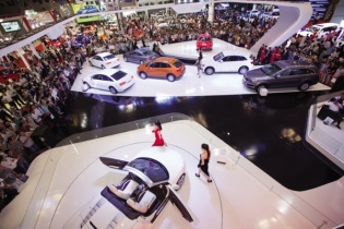 9 nhà nhập khẩu ô tô mở triển lãm riêng