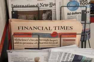 Đại gia Nhật Bản Nikkei mua lại Financial Times giá 1,29 tỷ USD đắt hay rẻ?