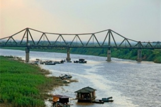 Hà Nội khẩn trương thống nhất vị trí cầu đường sắt vượt sông Hồng