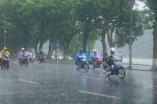 Thời tiết ngày 8/9: Hà Nội và Bắc bộ có dông, mưa lớn