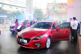 Thaco khuyến mãi lớn với xe Kia, Mazda và Peugoet, đối thủ ngập ngừng tăng giá