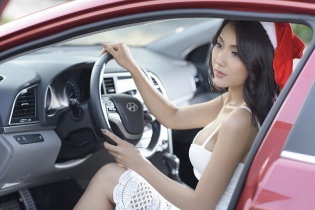 Đến lượt Hyundai Elantra giảm giá tới 80 triệu đồng 