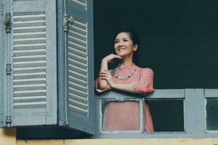 Diva Hồng Nhung dốc bầu tâm sự về Hà Nội trong CD "Phố à phố ơi"
