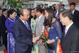 Thủ tướng: ‘Mỗi người Việt ở Nga phải là một đại lý tiêu thụ hàng Việt’