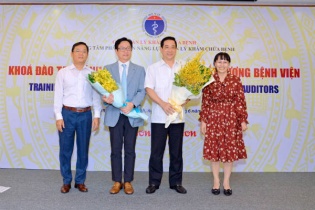 Đào tạo cán bộ đánh giá chất lượng bệnh viện để nâng cao chất lượng khám chữa bệnh