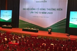 ĐHCĐ Vietcombank: Để ngỏ mục tiêu lợi nhuận, tín dụng tăng 10%, tuyển thêm  2.270 nhân sự
